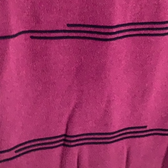 Carducci NEW - Sz S - nylon rayon blend sweater - great line design in front - Picture 3 of 5